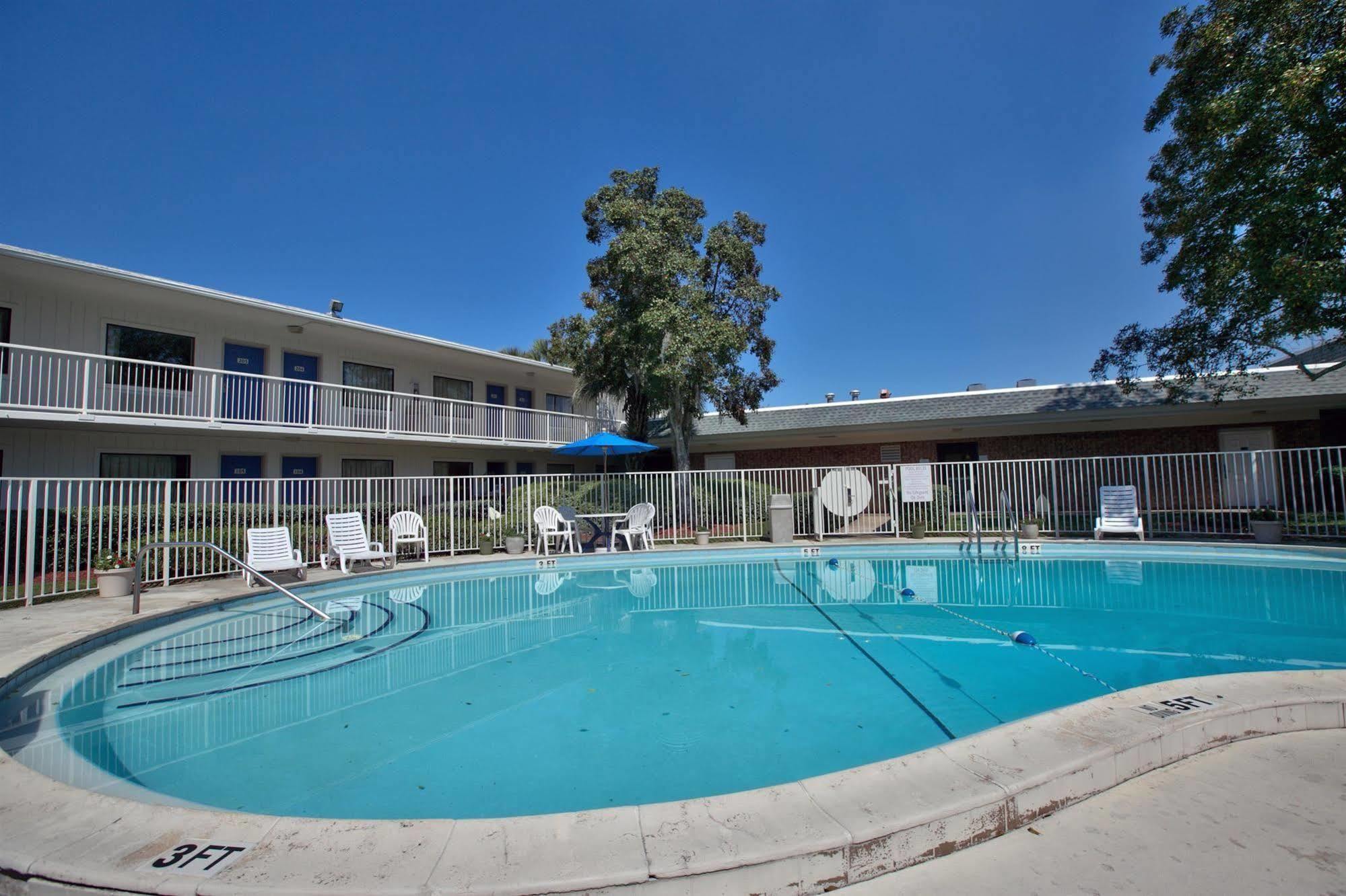 Motel 6-Tallahassee, Fl - Downtown Eksteriør billede